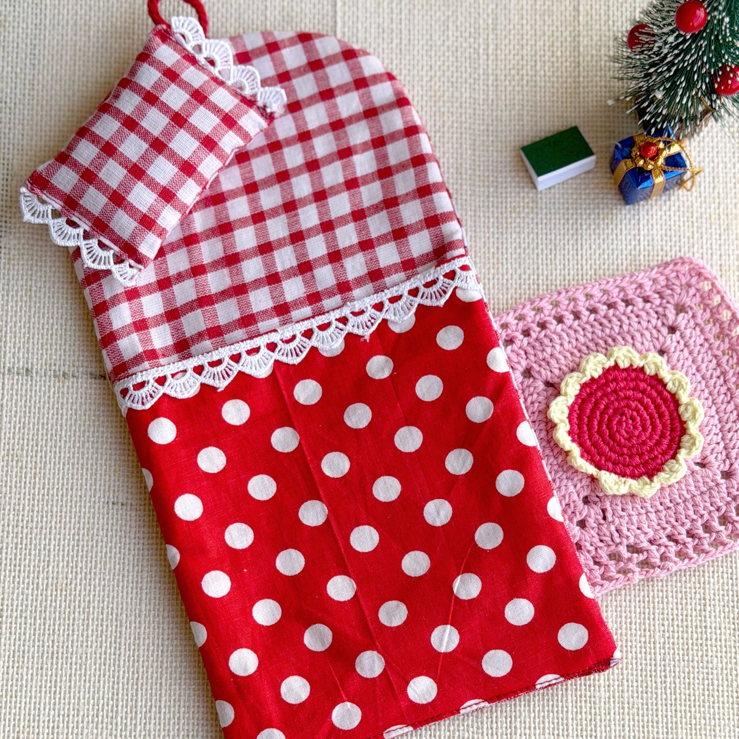 Christmas Doll Bed