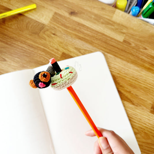 Green Donut & Fly Pencil Topper